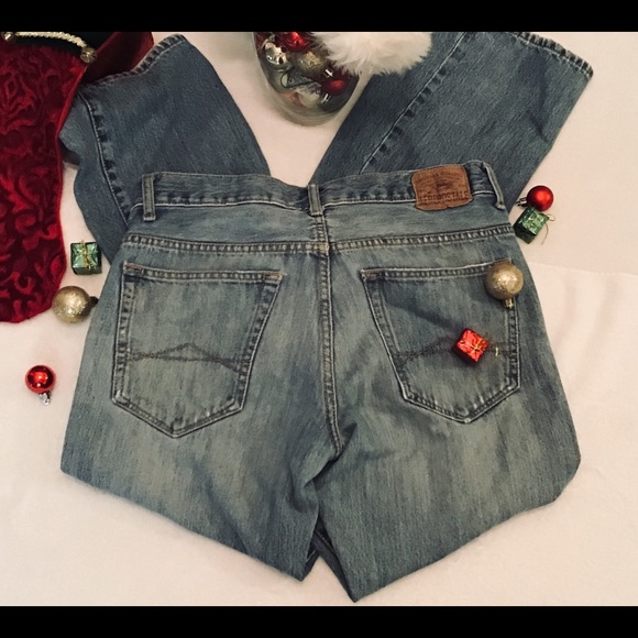 “AEROPOSTALE” EXTREMELY Distressed men’s jeans. - Picture 4 of 8